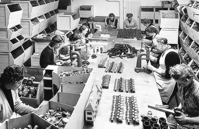 Lego Factory - Plastic Toy Assembly